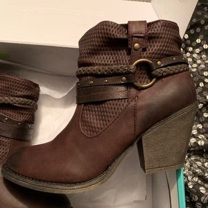 NWT Maurice’s Booties